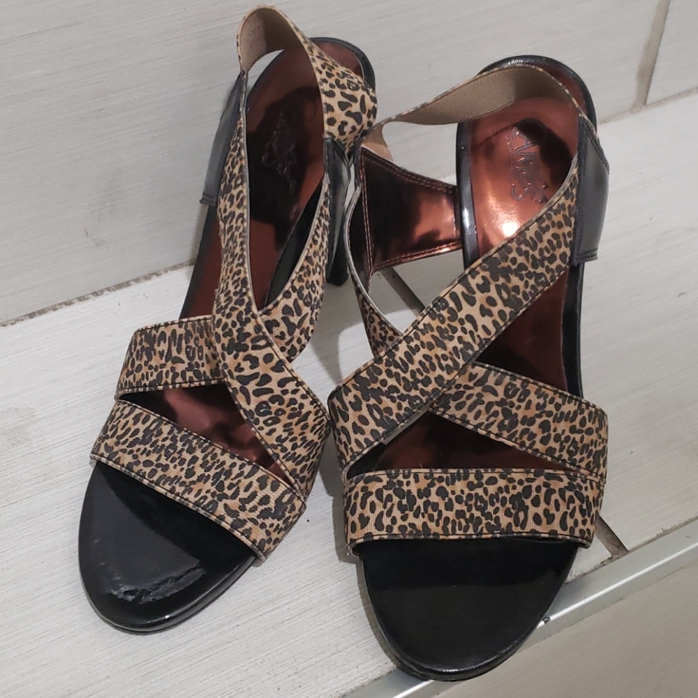 Carlos Santana heels